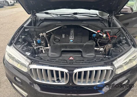 2014 BMW X5 xDrive35D z USA, uszkodzony, nr VIN 5UXKS4C56E0J96615